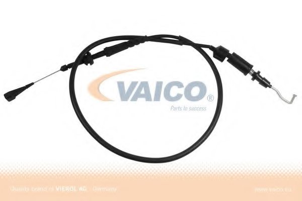 251 721 555 R : cable - cable - Gaszug 251721555R - C135556  vw_classic_parts 